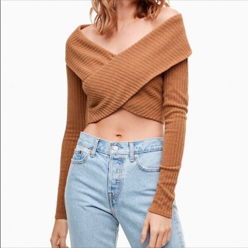 Aritzia Wilfred Camel Off-Shoulder Cropped Wrap Sweater XS